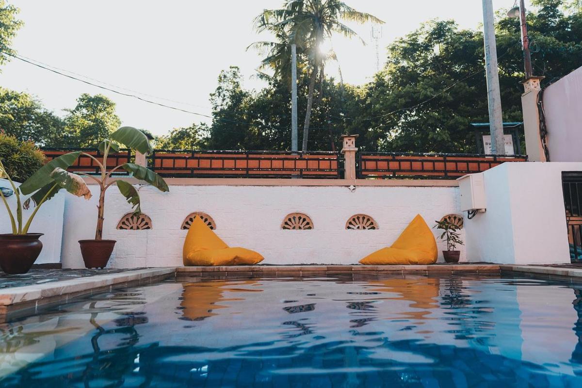 Mong Bungalows Kuta  Luaran gambar